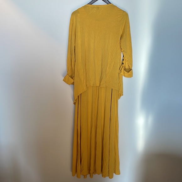Completely Me by Liz Lange yellow sweater and dress set - Picture 6 of 7